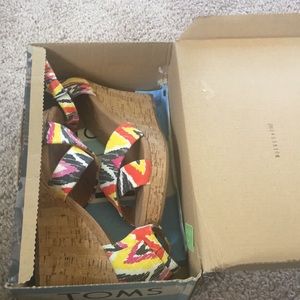 Tom’s Strappy Wedge - Cenna